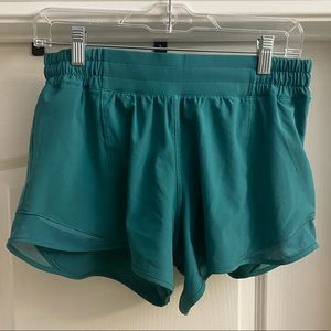Lululemon Hotty Hot 4” shorts